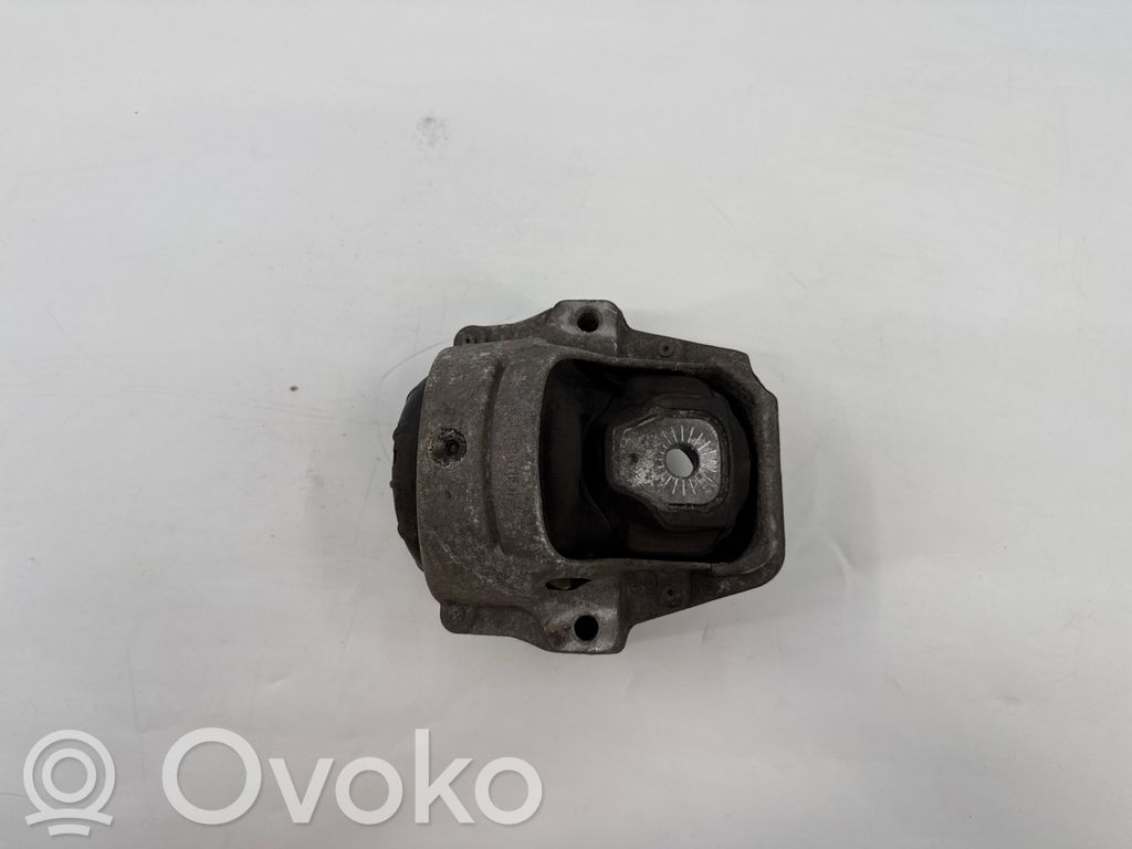 Audi A5 8T 8F Engine mount bracket 