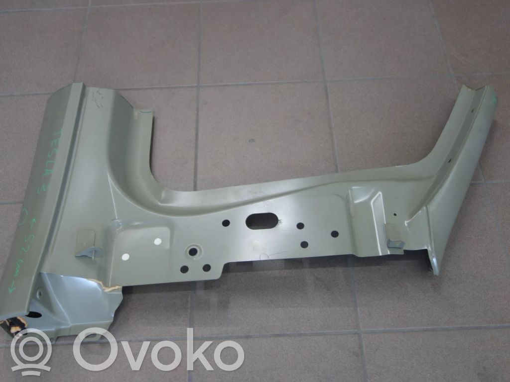 Tesla Model 3 Slieksnis 