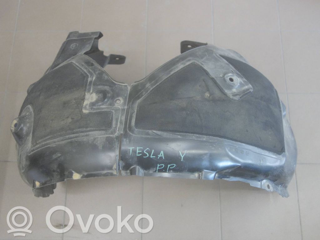 Tesla Model Y Apakšspārns 