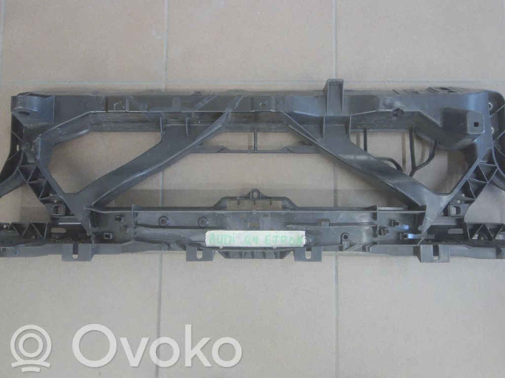 Radiatoru panelis   8P4805594D