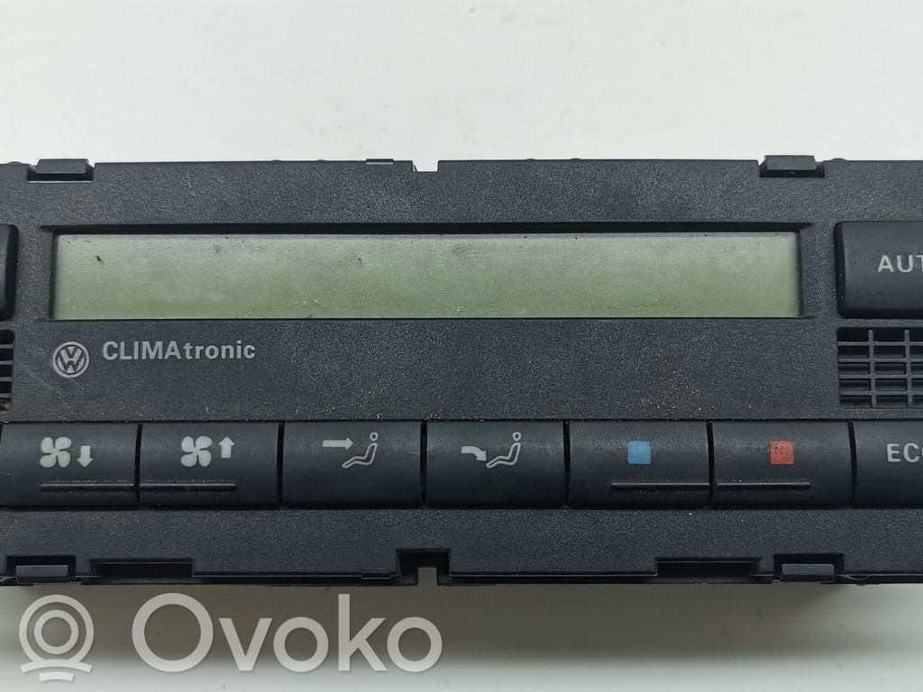 Volkswagen PASSAT B5.5 Climate control unit 