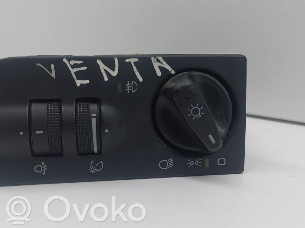 Volkswagen Vento Light switch 