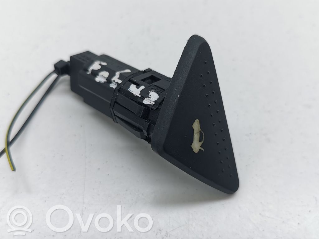 Ford Focus Tailgate opening switch 