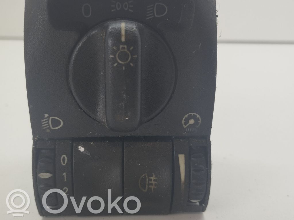 Opel Omega B2 Light switch 