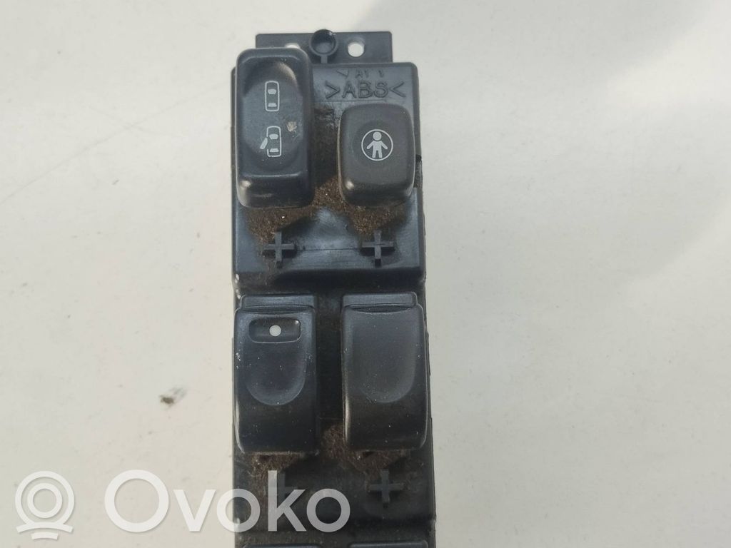 Opel Frontera B Electric window control switch 