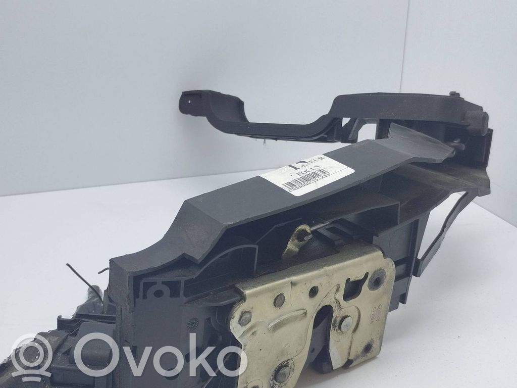 Ford Focus Priekšpusē slēdzene 