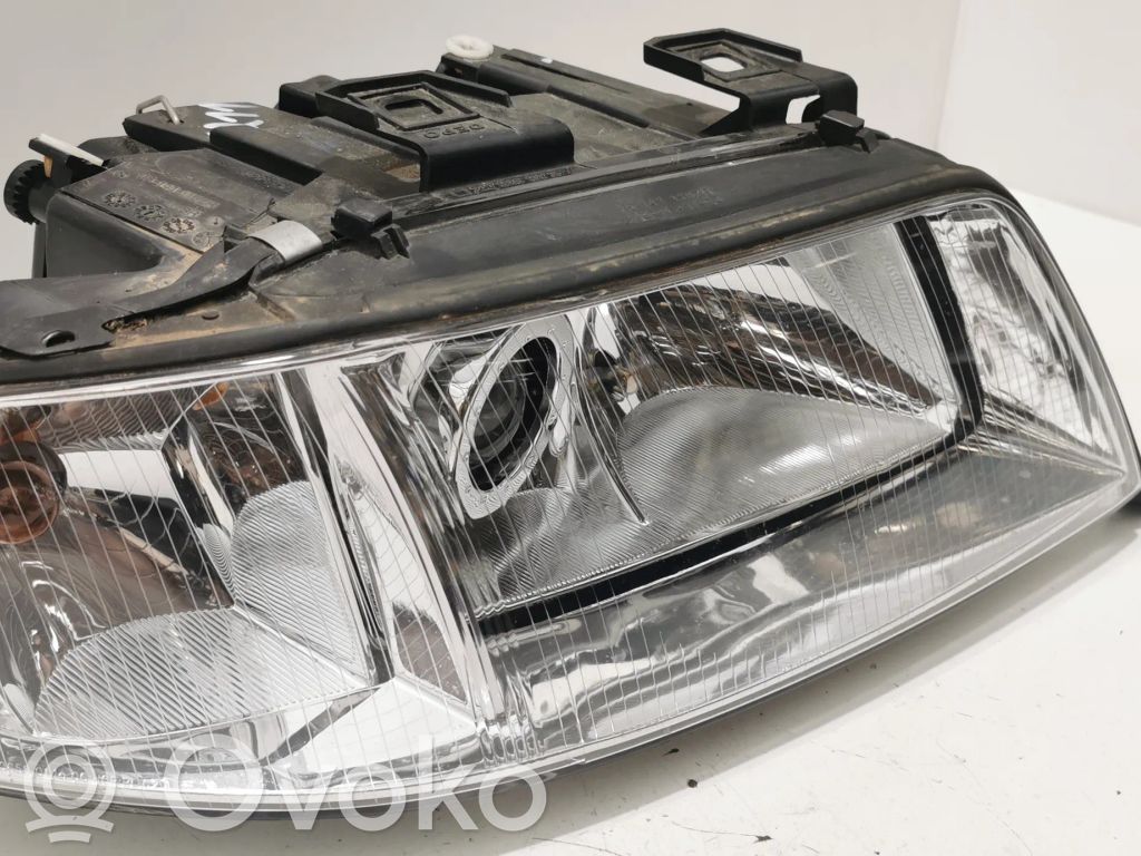Audi A6 S6 C5 4B Scheinwerfer 