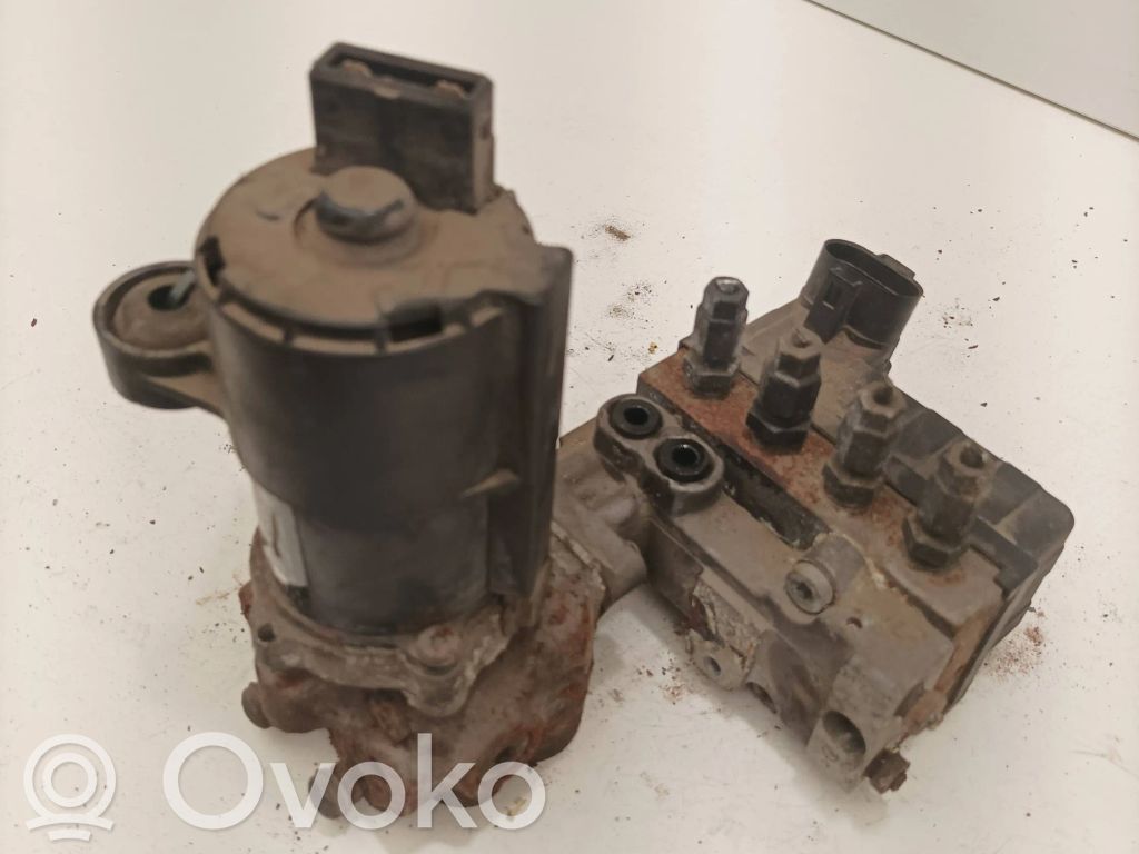 Volkswagen PASSAT B4 ABS Pump 