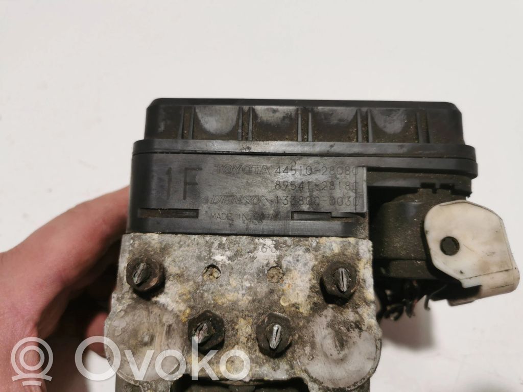 Toyota Previa (XR30, XR40) II Bomba de ABS 
