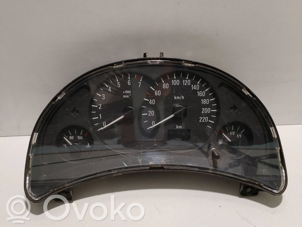 Opel Corsa C Speedometer (instrument cluster) 