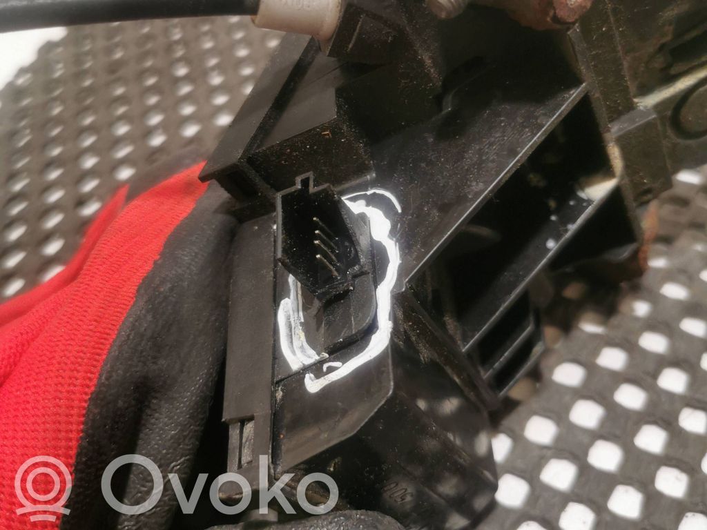 Mercedes-Benz E W211 Loading door lock 