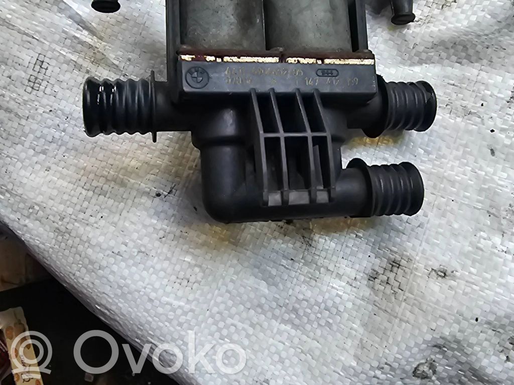 Coolant heater control valve   6906652,1147412159,070116,0301939,64110301939,64116908294,64116931708,6908294