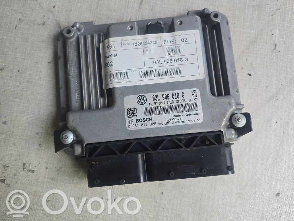 Volkswagen PASSAT B7 Engine control unit/module 
