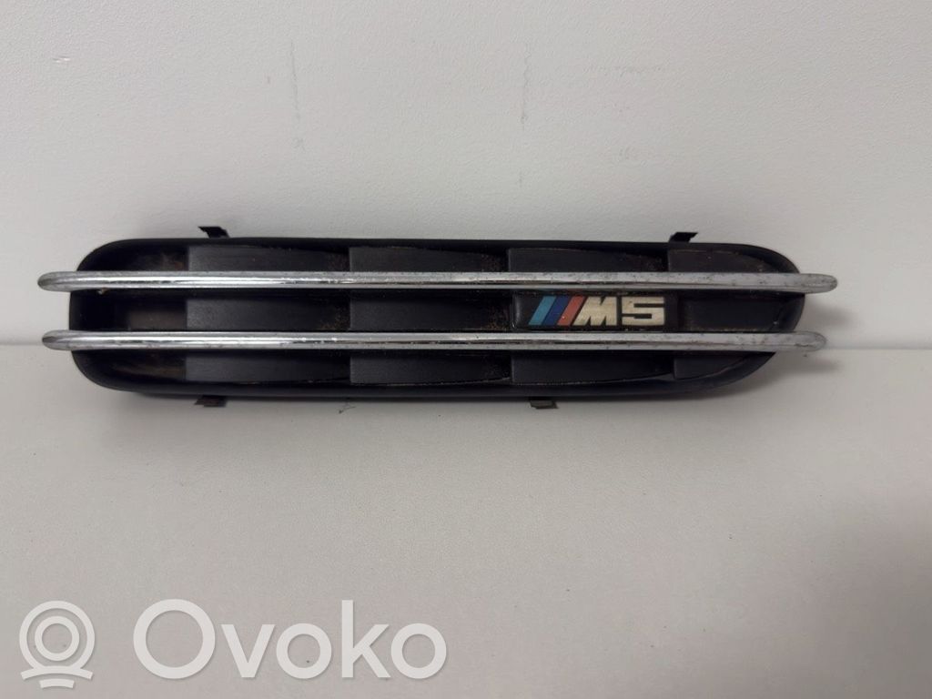 Grille d'aile   7896850,22405910,1234567