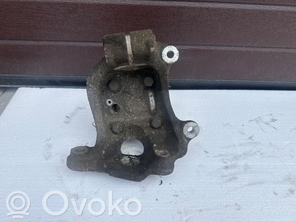 BMW 5 E60 E61 Kita priekinės važiuoklės dalis 