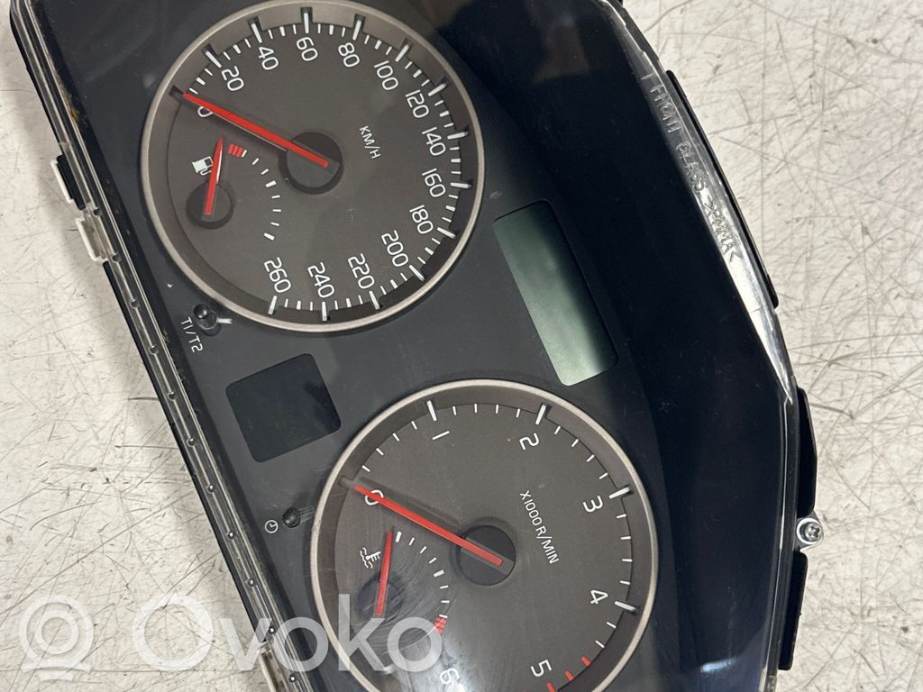 Volvo V50 Speedometer (instrument cluster) 
