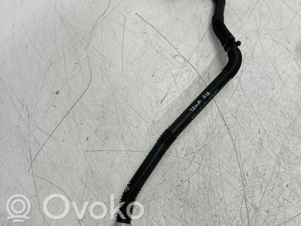 Tesla Model 3 Engine coolant pipe/hose 
