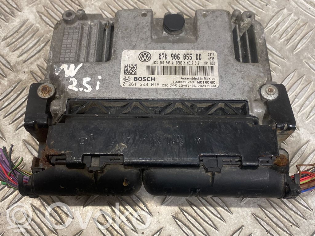 Volkswagen PASSAT B7 Engine control unit/module 