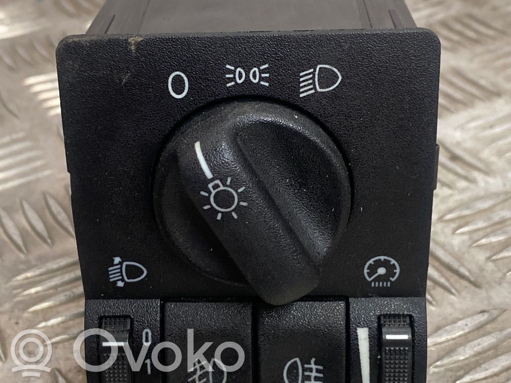 Opel Astra G Interruptor de luz 