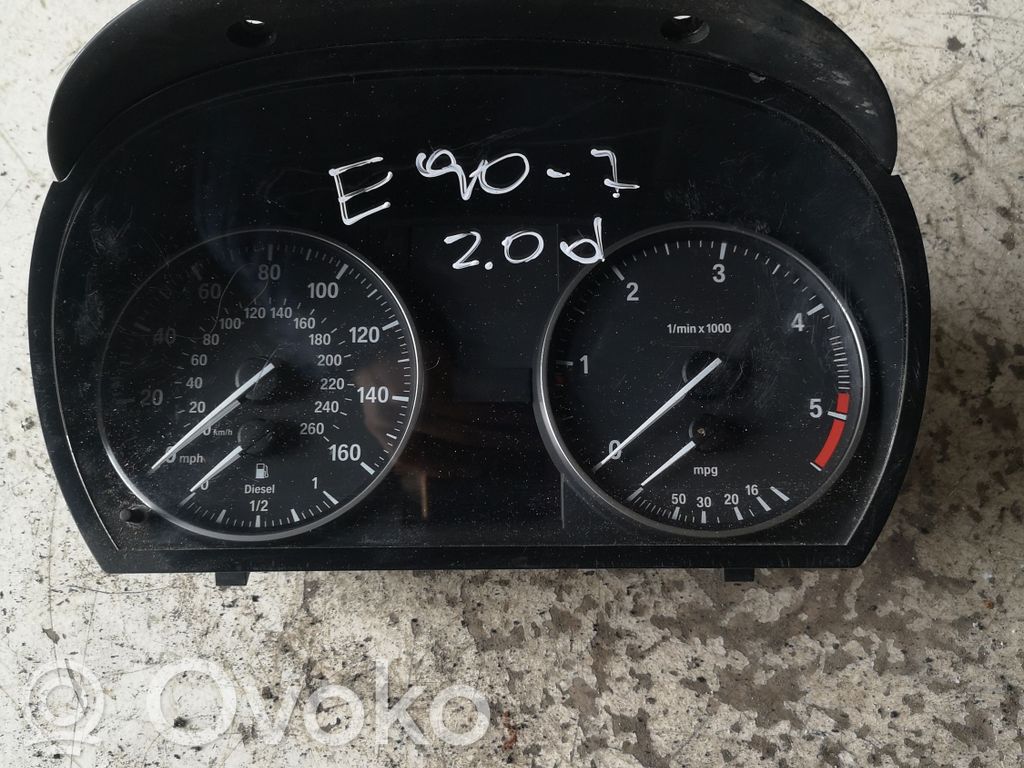 Speedometer (instrument cluster)   102538086