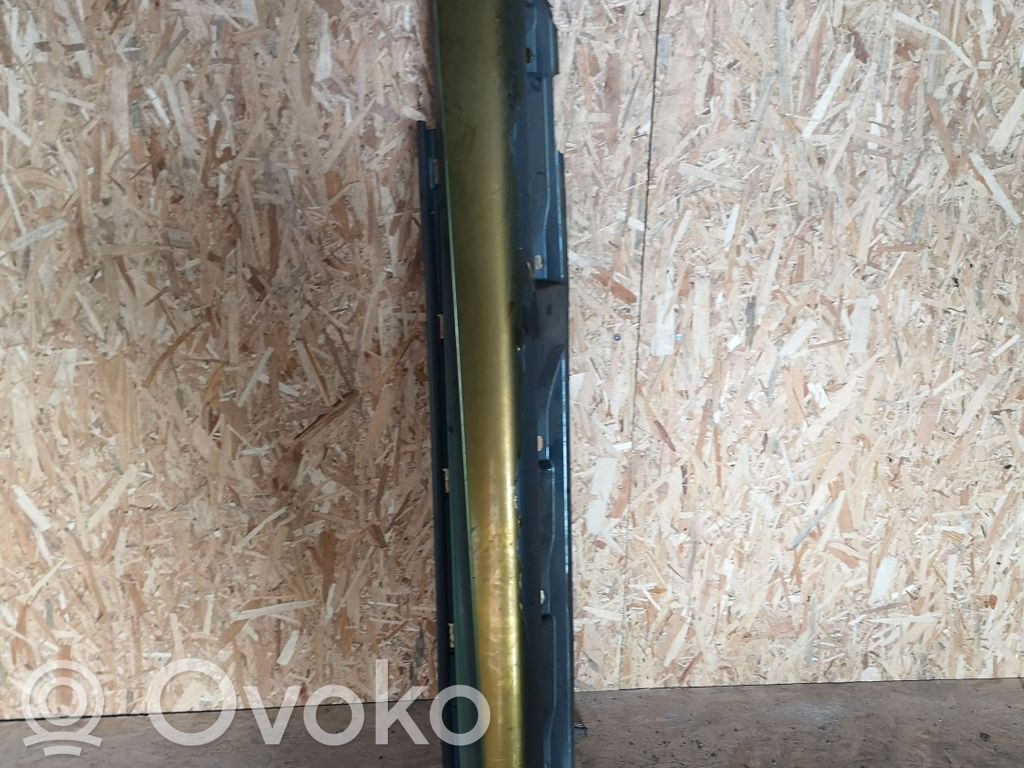 Volvo C30 Slenkstis 