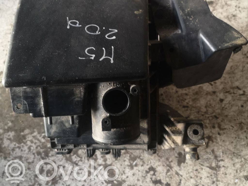 Mazda 5 Air filter box 