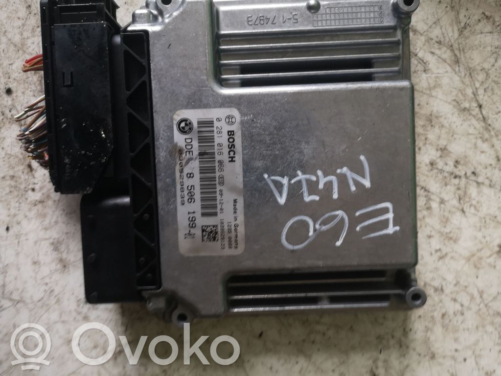BMW 5 E60 E61 Variklio valdymo blokas 