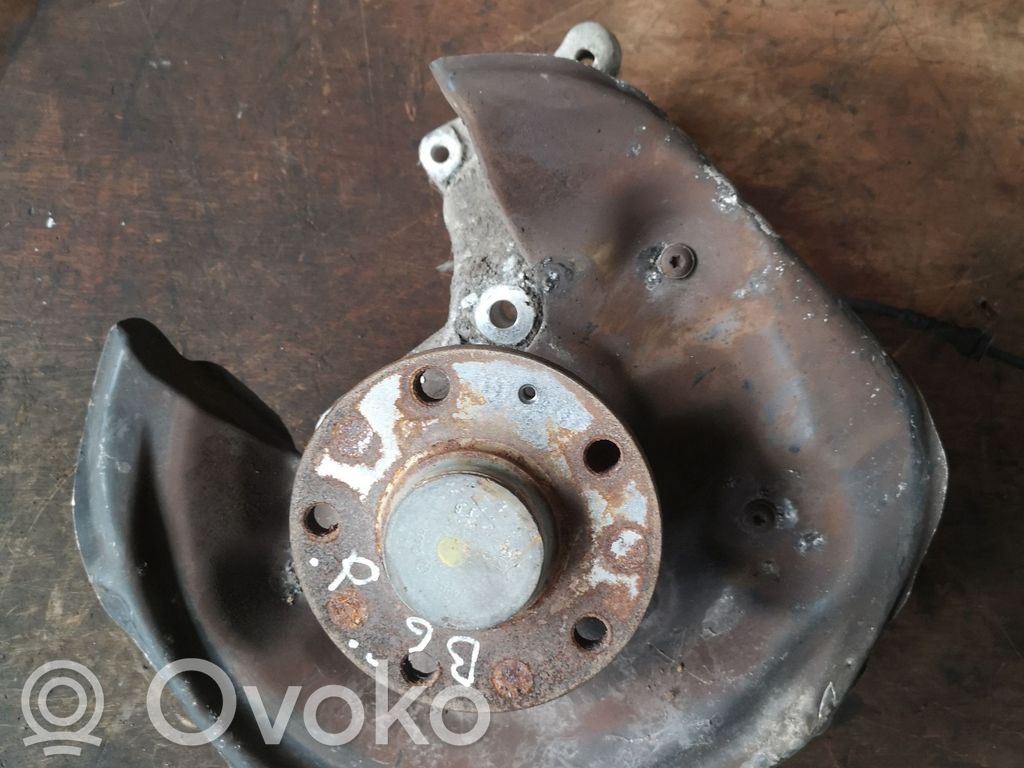 Volkswagen PASSAT B6 Cubo de rueda trasera 