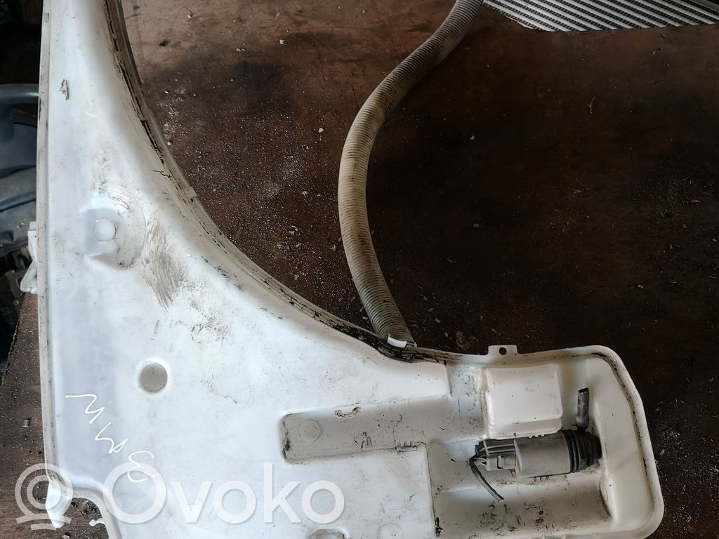 BMW 1 E81 E87 Windshield washer fluid reservoir/tank 