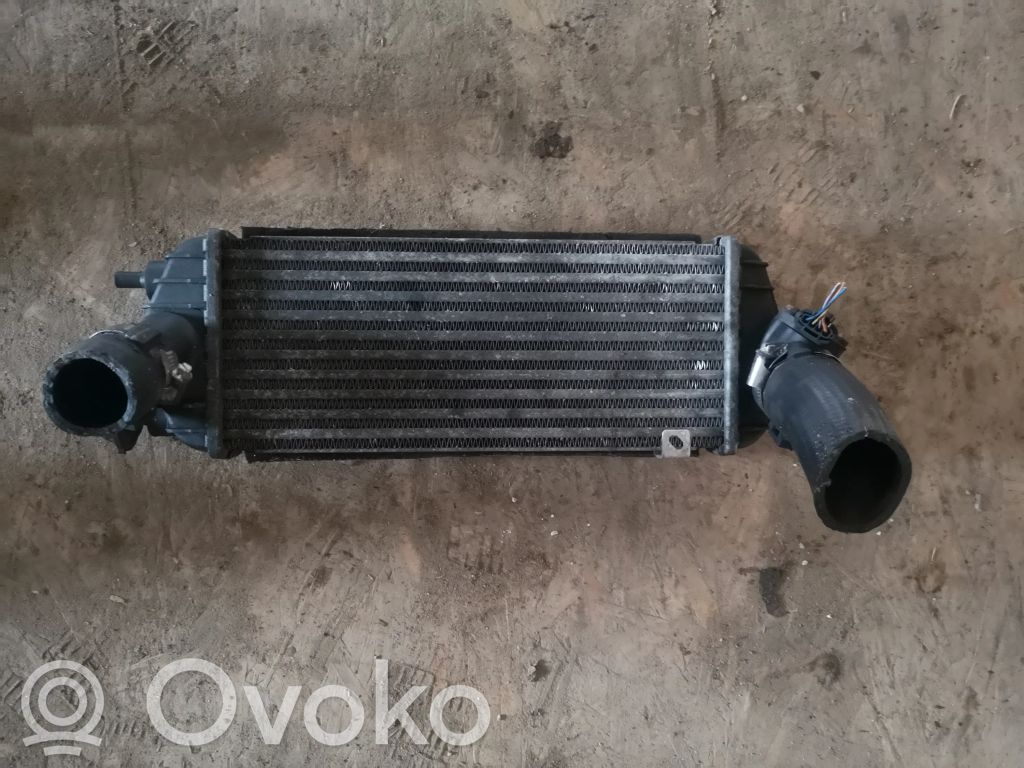 Hyundai ix35 Interkūlerio radiatorius 
