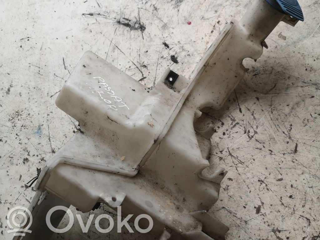 Volkswagen PASSAT B6 Windshield washer fluid reservoir/tank 