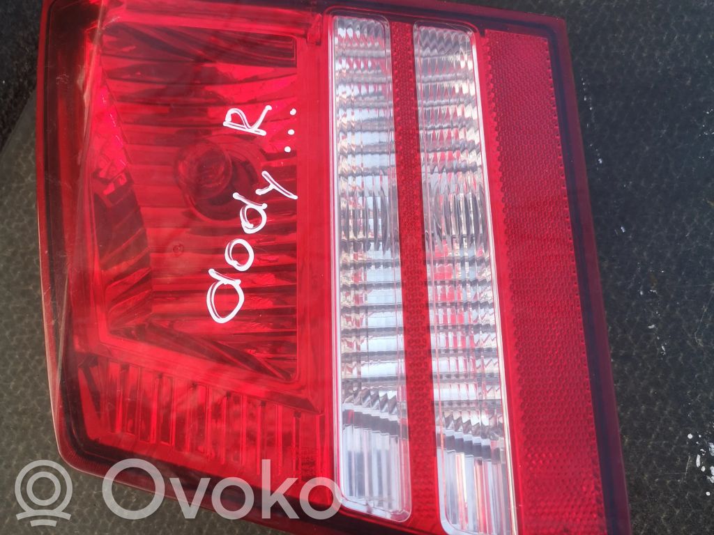 Dodge Journey Takaluukun takavalot 