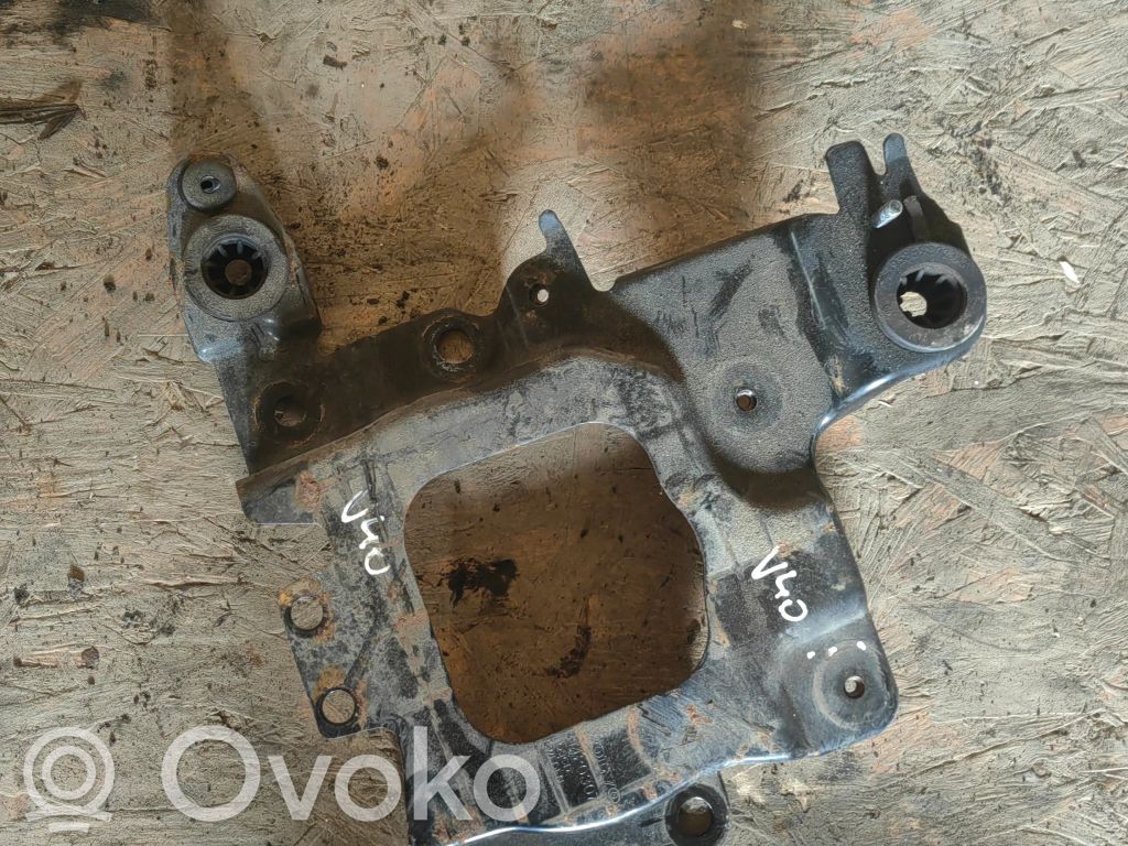 Volvo V40 Batteriehalterung 