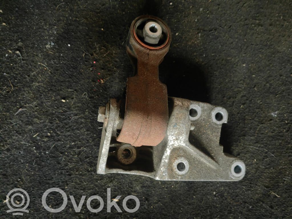 Peugeot 508 Engine mounting bracket 