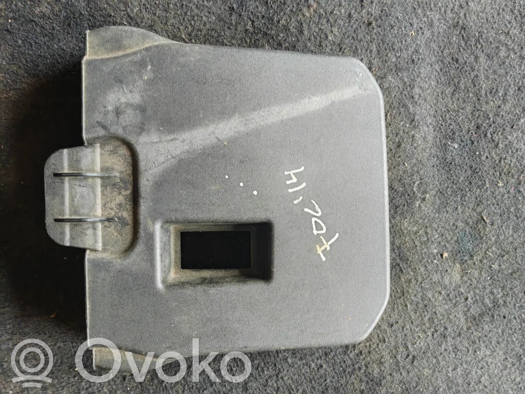 Ford Focus Pokrywa skrzynki akumulatora 