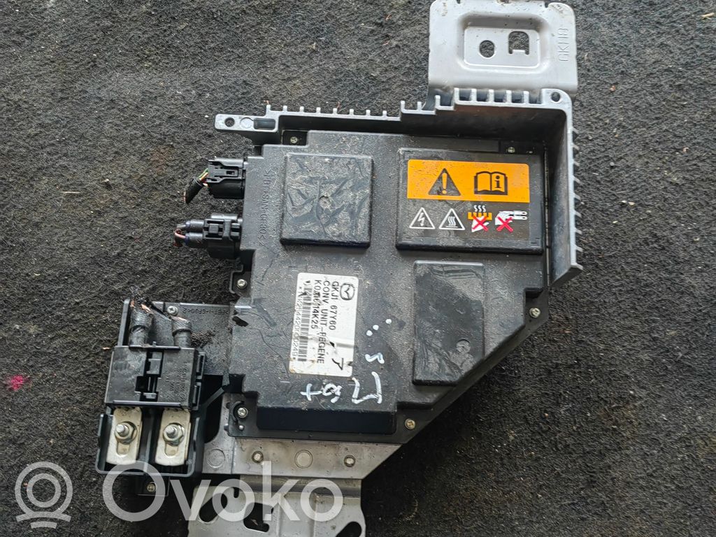 Mazda 6 Voltage converter/converter module 