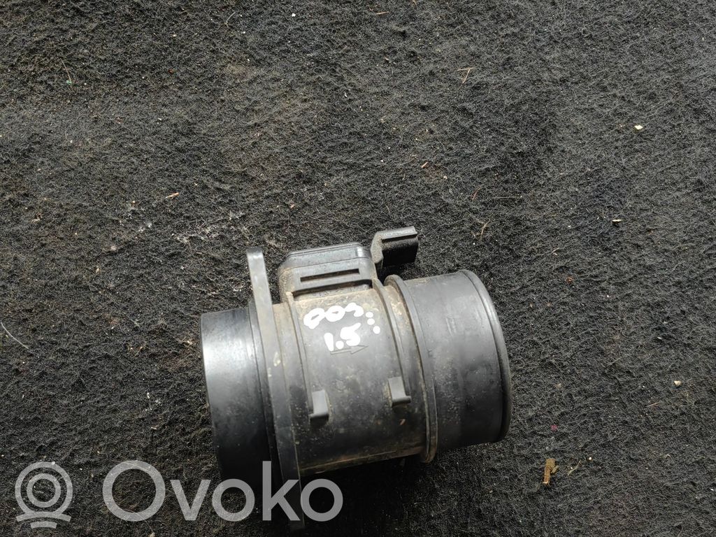 Nissan Qashqai Przepływomierz masowy powietrza MAF 