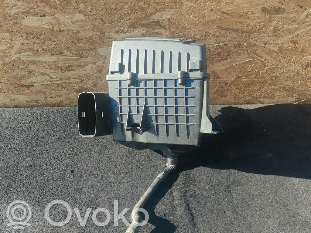 Audi A1 Air filter box 