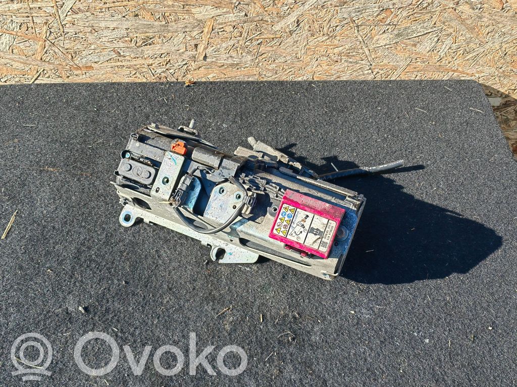 Mazda 6 Voltage converter inverter 