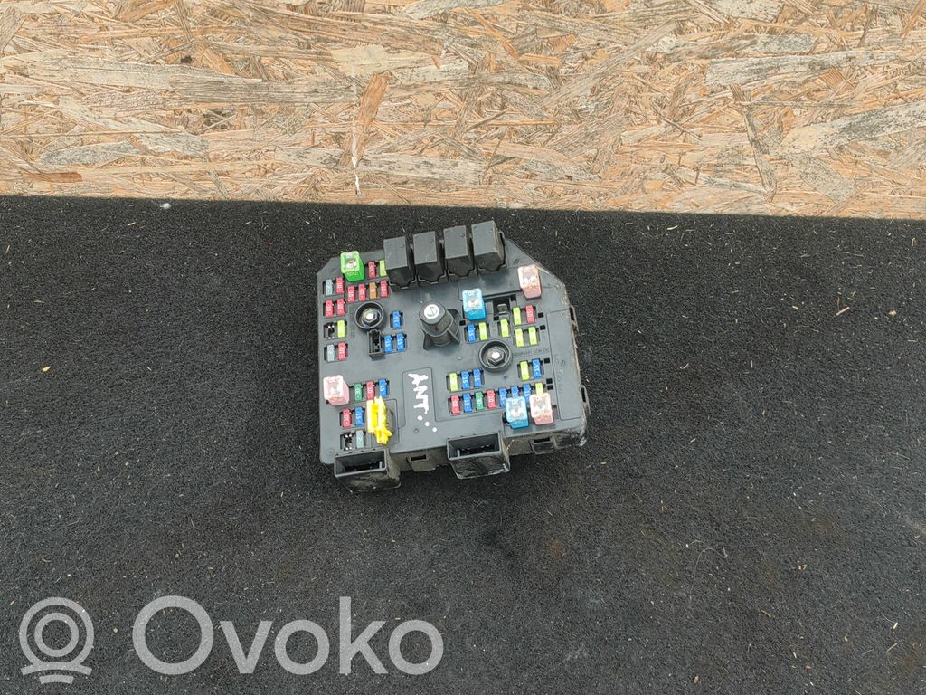 Opel Antara Fuse module 