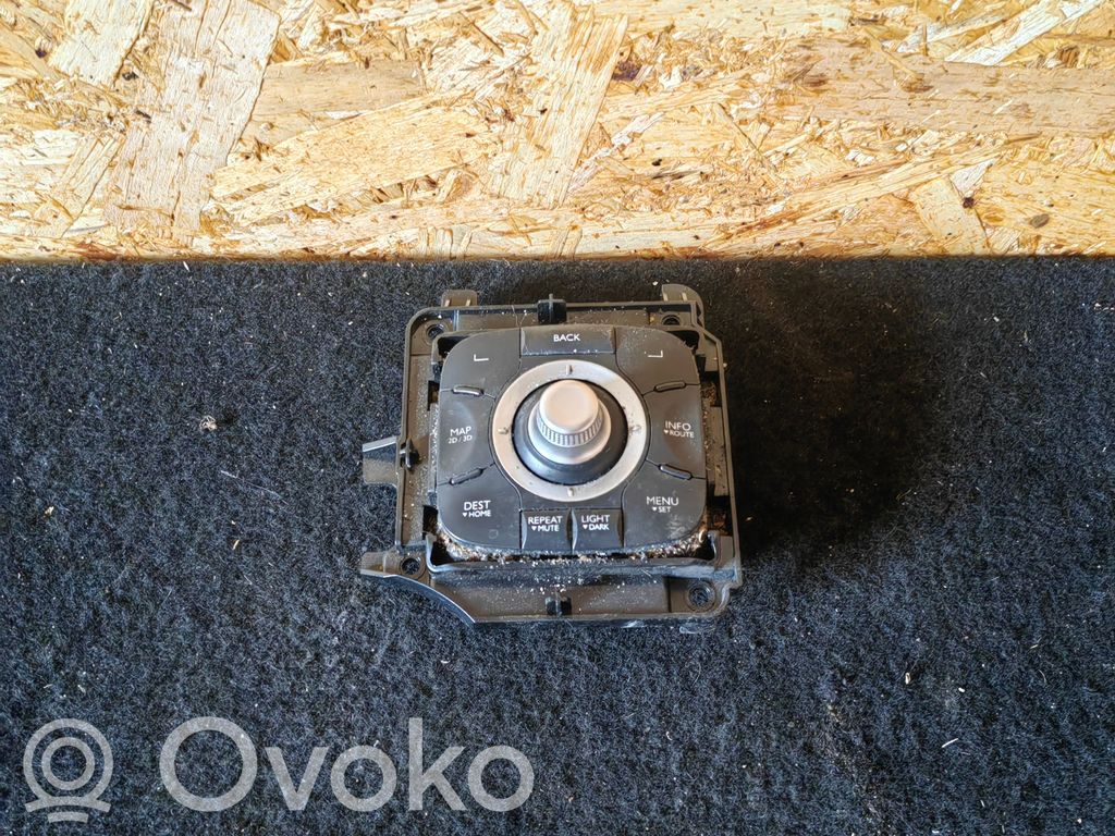 Renault Megane III Head unit multimedia control 