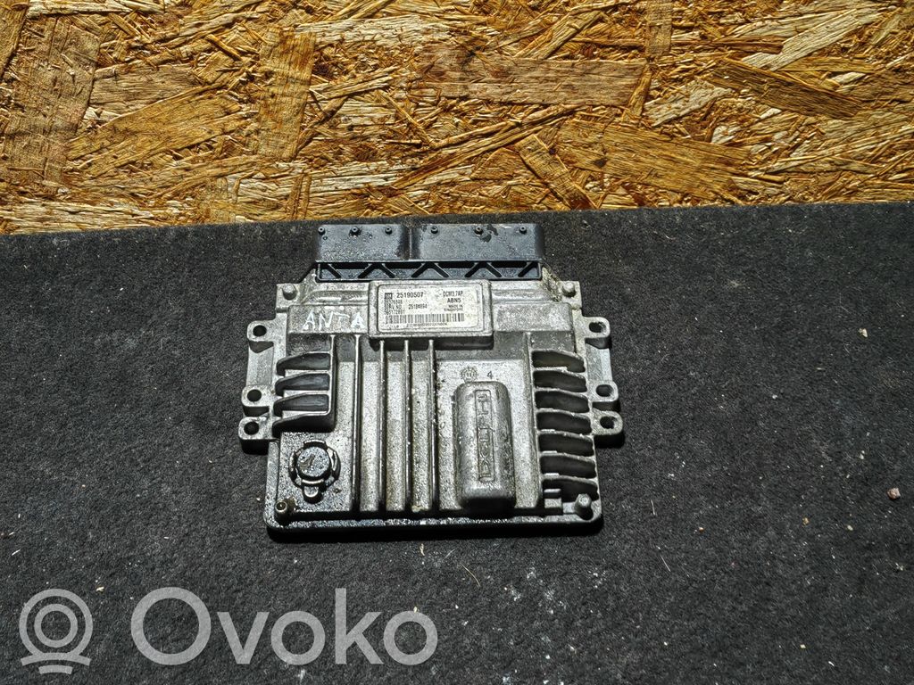 Opel Antara Engine control unit/module 