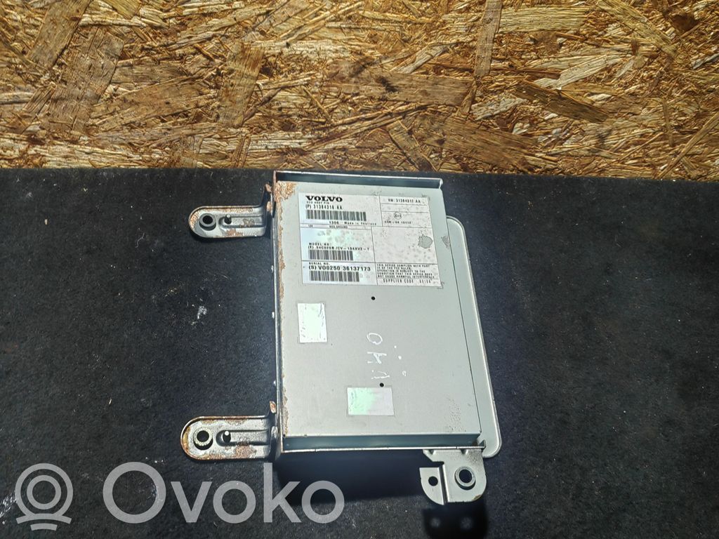 Volvo V40 Sound amplifier 