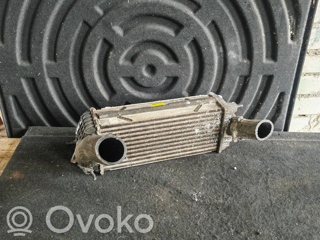 Hyundai ix35 Interkūlerio radiatorius 