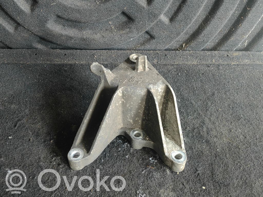 Opel Zafira C Engine mounting bracket 