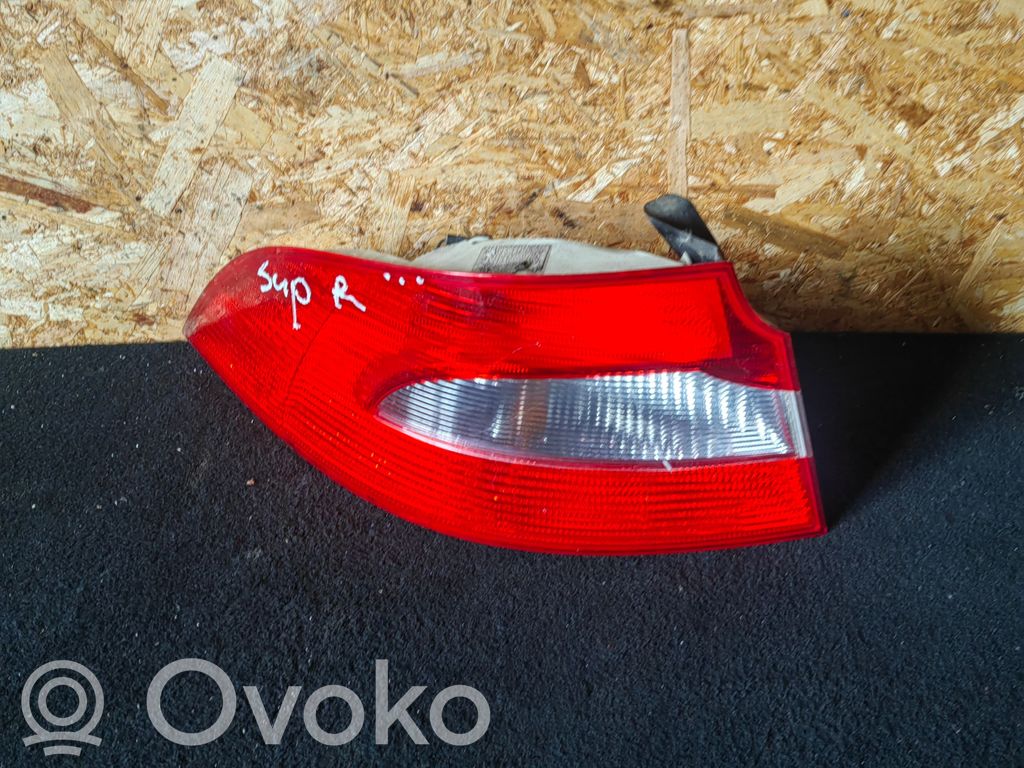 Lampa tylna   3T5945095