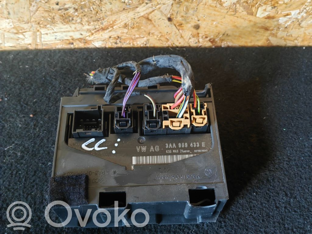 Volkswagen PASSAT CC Module confort 
