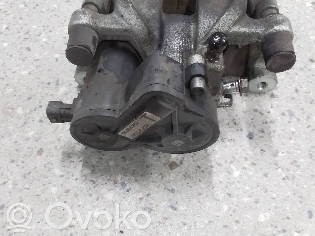 Subaru Forester SK Tylny zacisk hamulcowy 