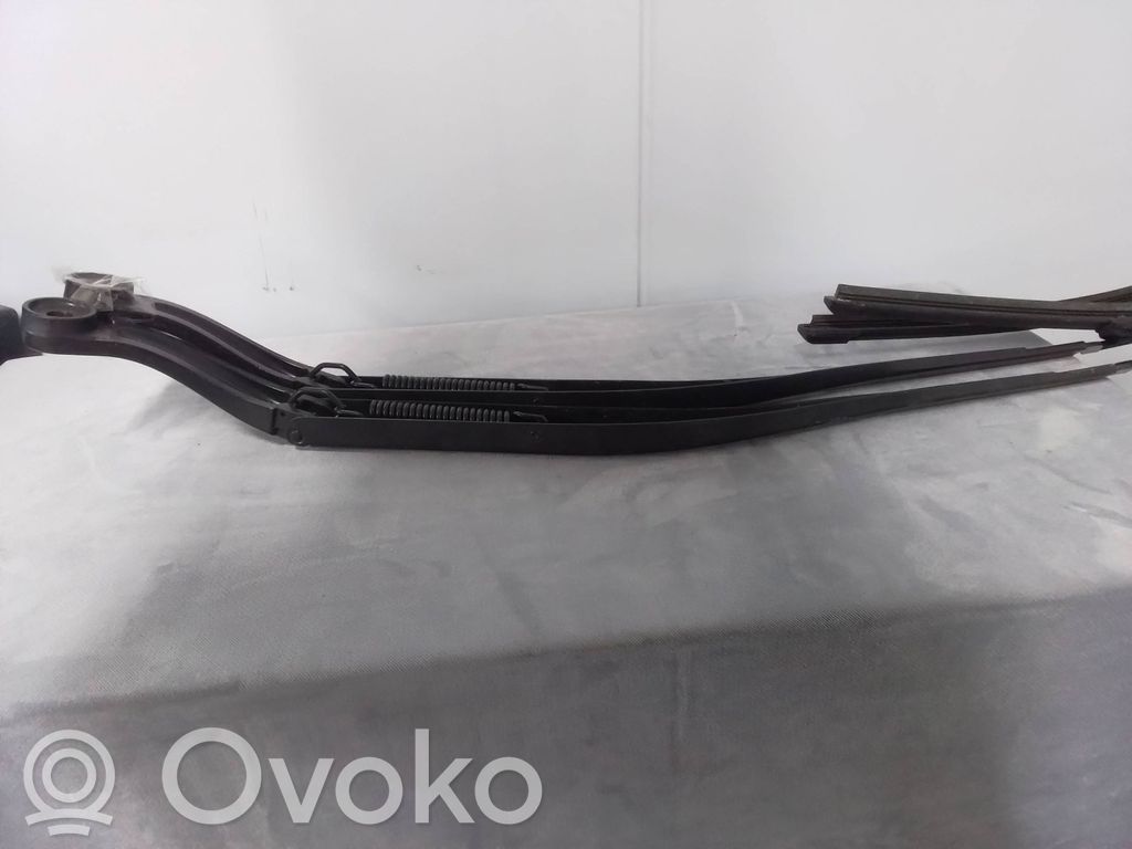 Chrysler Pacifica Wischerarm vorne 