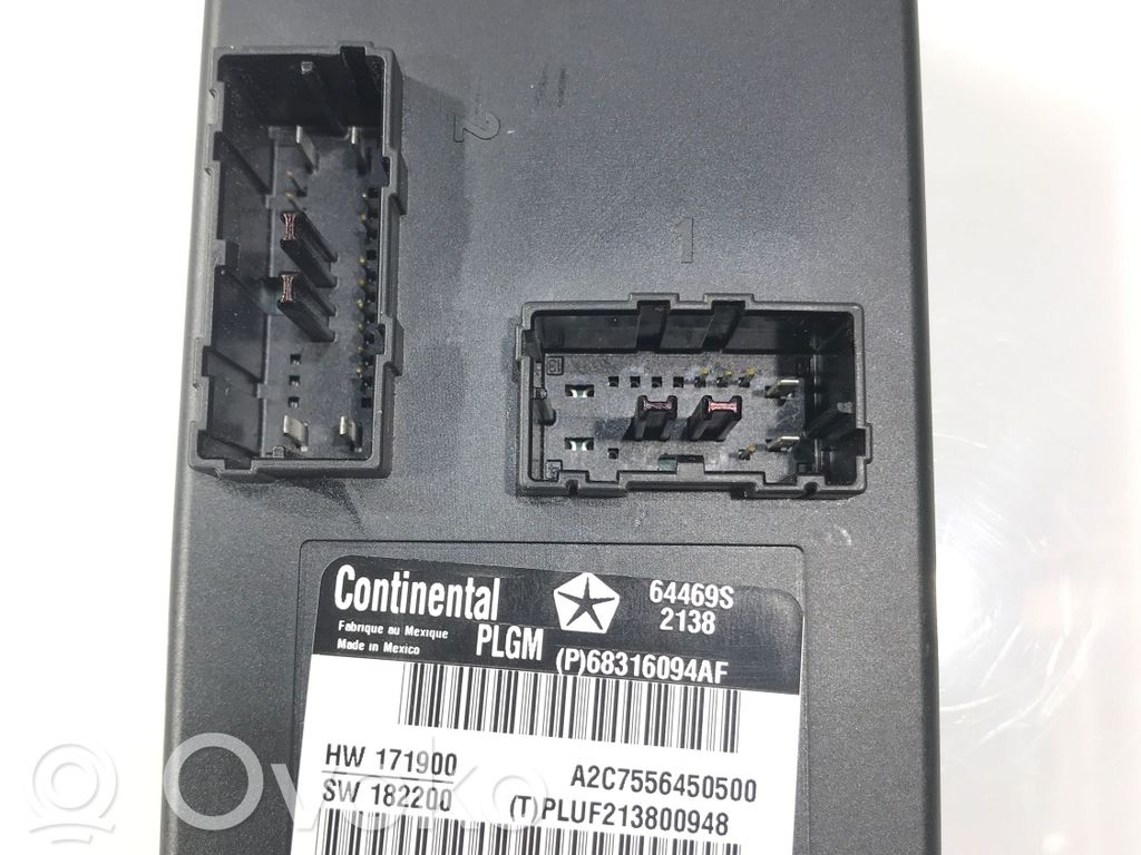 Chrysler Pacifica Bagāžnieka pārsega vadības bloks 